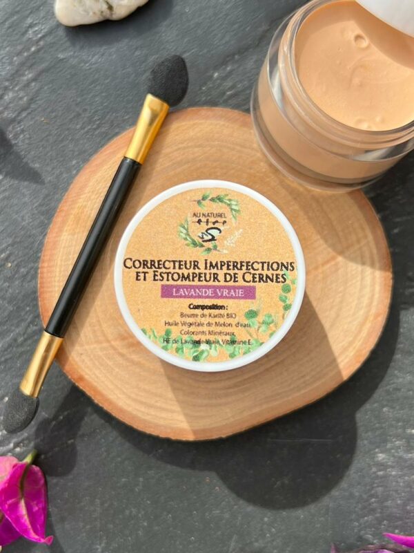 Correcteur imperfections et estampeur de cernes